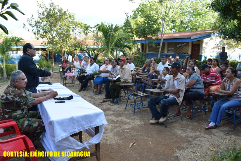 runion-ejercito-productores